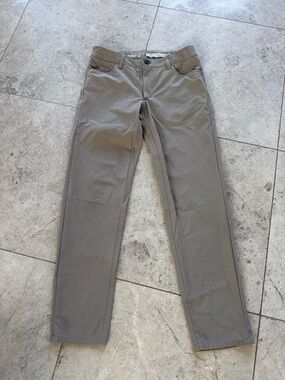 johnnie-O Khaki Prep-Formance Shorts